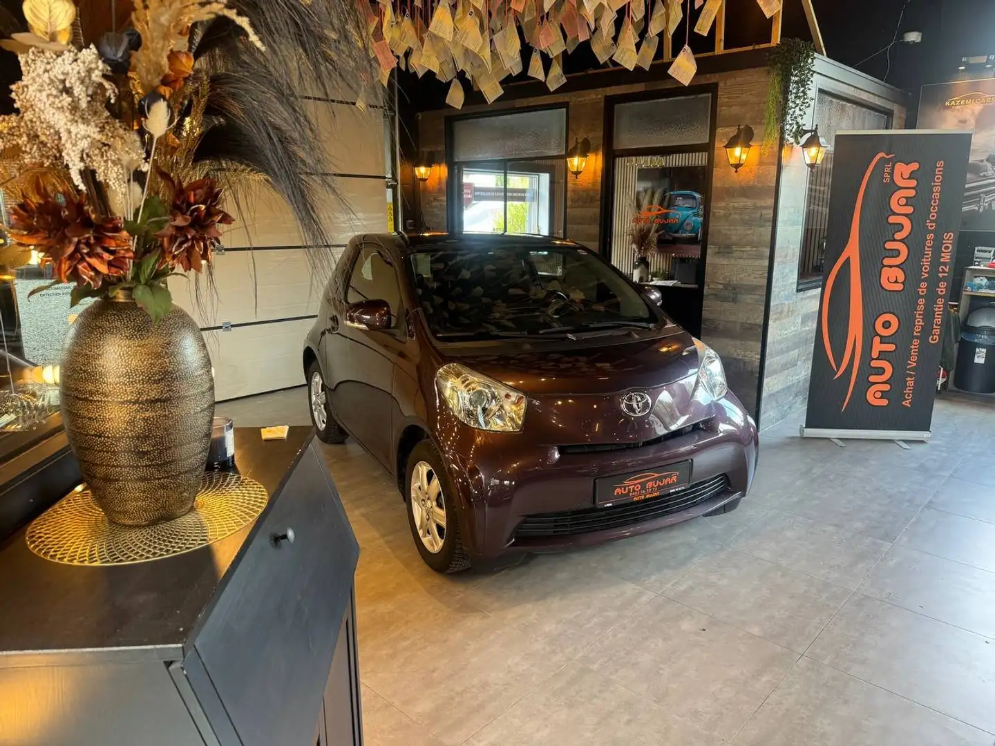 Toyota iQ iQ 1.0i VVT-i *GPS / CARNET COMPLET / AIRCO** Violet - 2