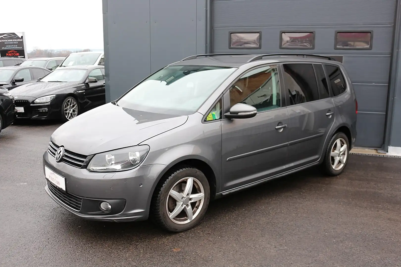 Volkswagen Touran 4Friends 1,6 BMT TDI DPF Grau - 2