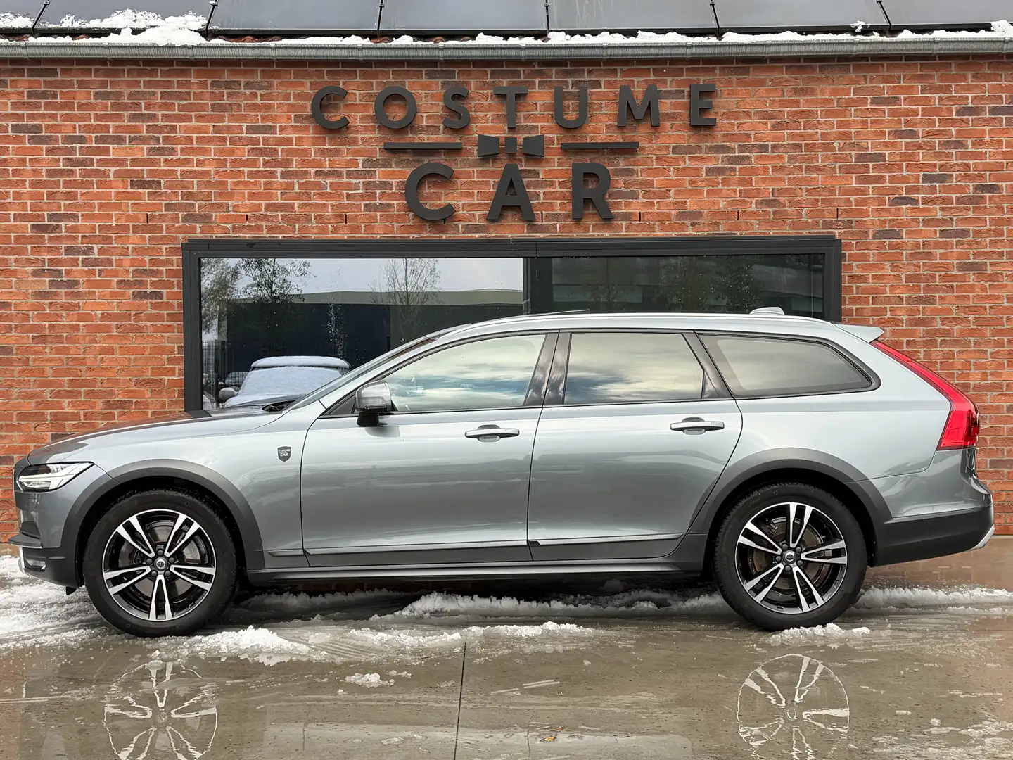 Volvo V90 Cross Country 2.0 D5 - Toit ouvrant - 4x4 - Caméra de recul Grau - 2