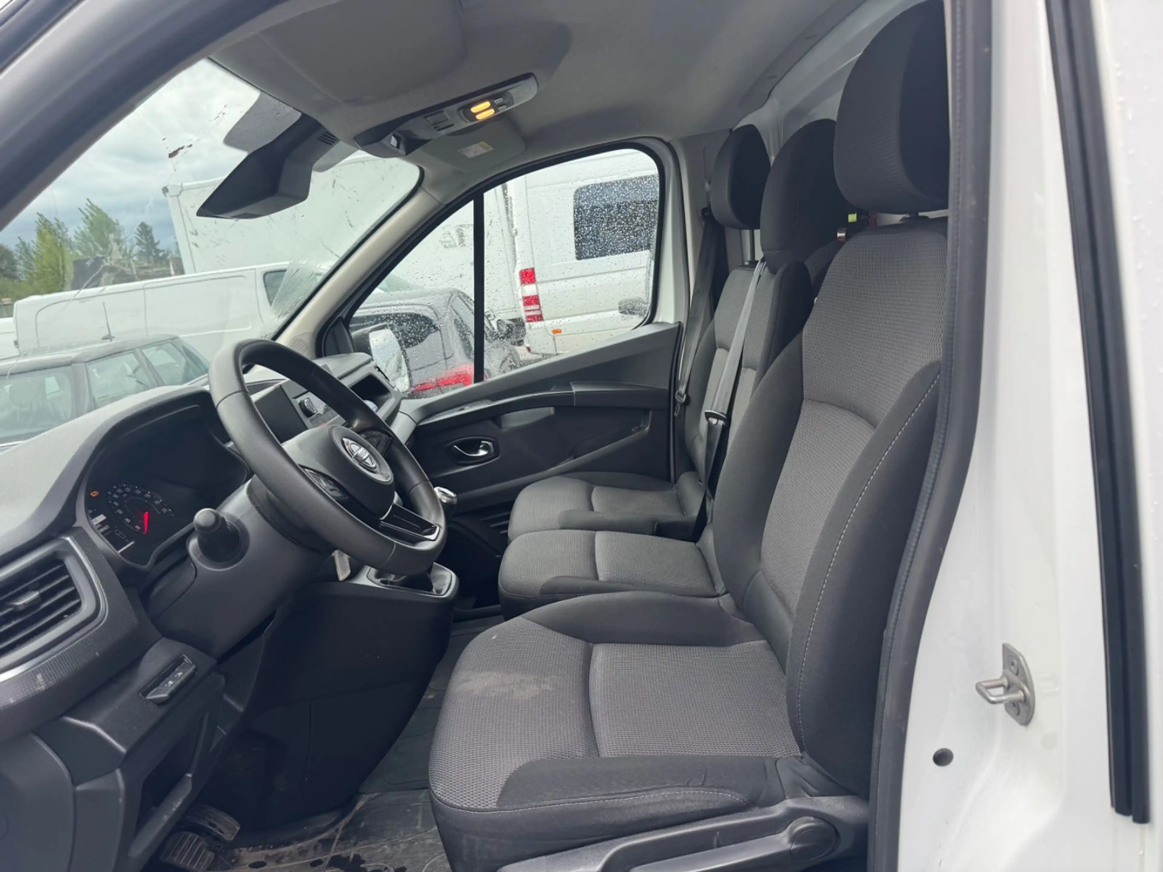 Nissan Primastar Kastenwagen L2H1 3,0t Acenta — photo 7