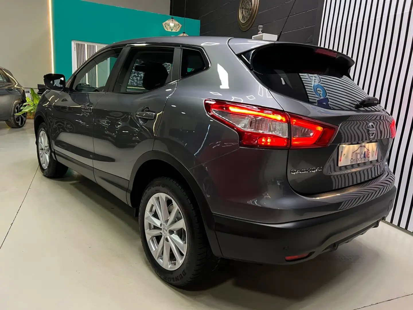 Nissan Qashqai Todoterreno Automático de 5 Puertas Plateado - 2
