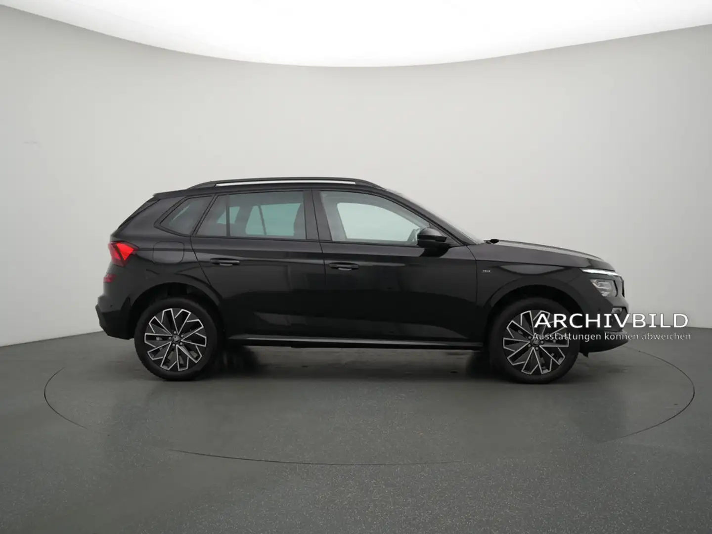 Skoda Kamiq Selection DSG NAVI VIRT AHK ACC KAM SHZ Schwarz - 2