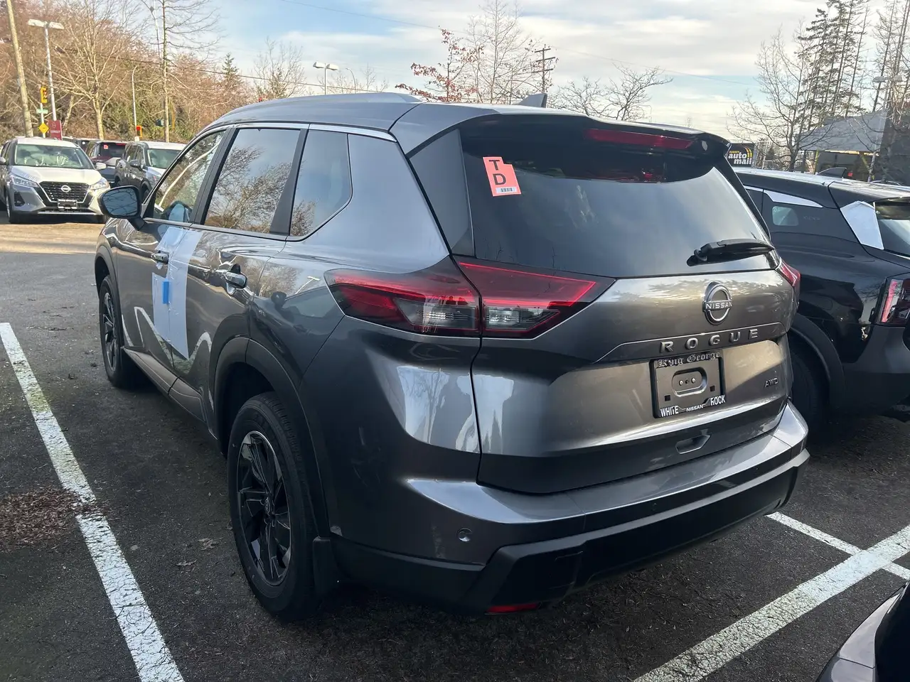 Nissan Rogue снимка Nissan Rogue