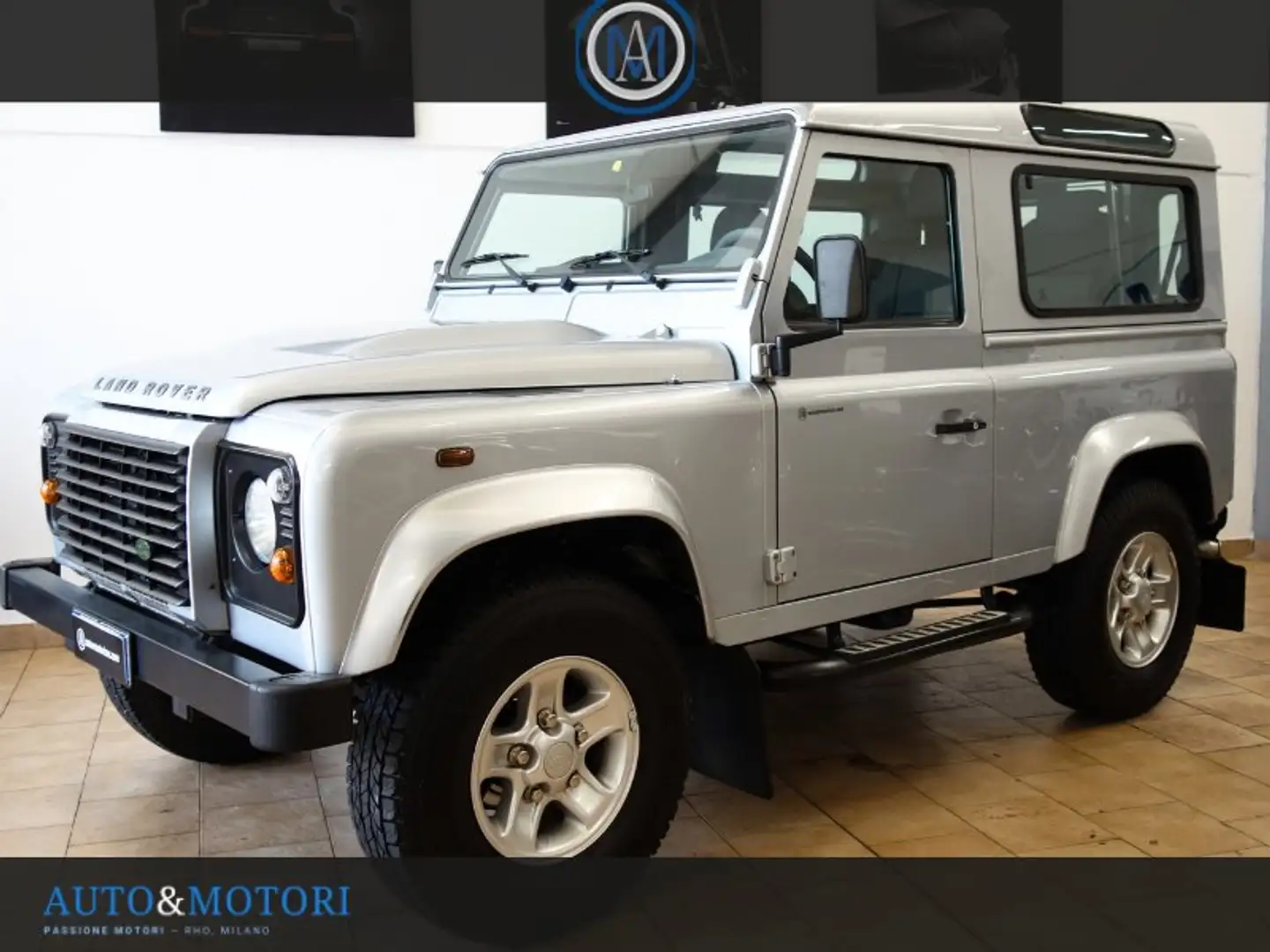 Land Rover Defender 90 TD4 SE 95000 KM Gris - 1