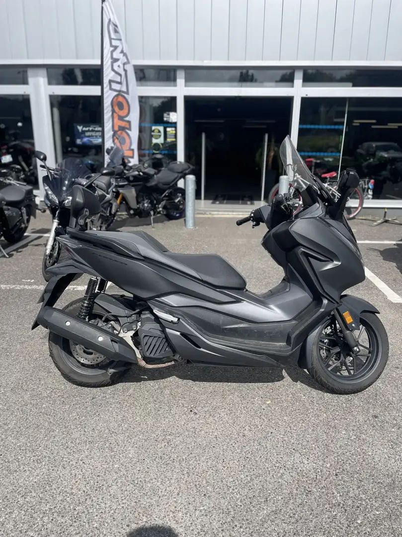 Honda Forza 125 Černá - 1