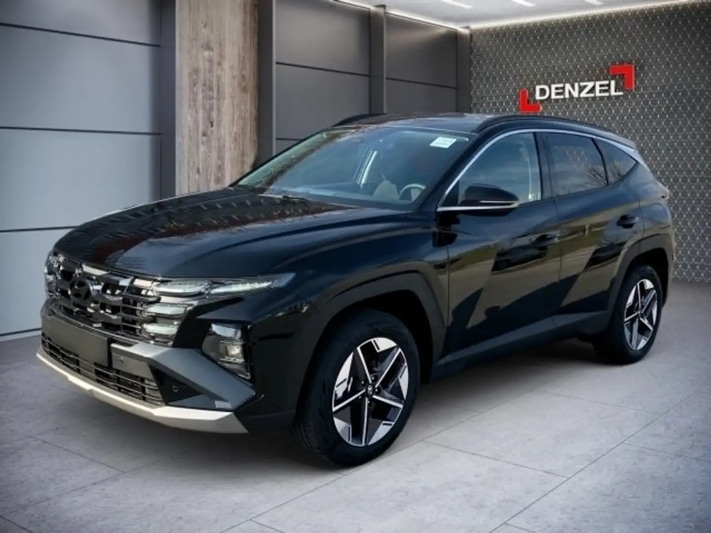 Hyundai TUCSON NX4 GO 1,6 T-GDi HEV 2WD AT Schwarz - 1