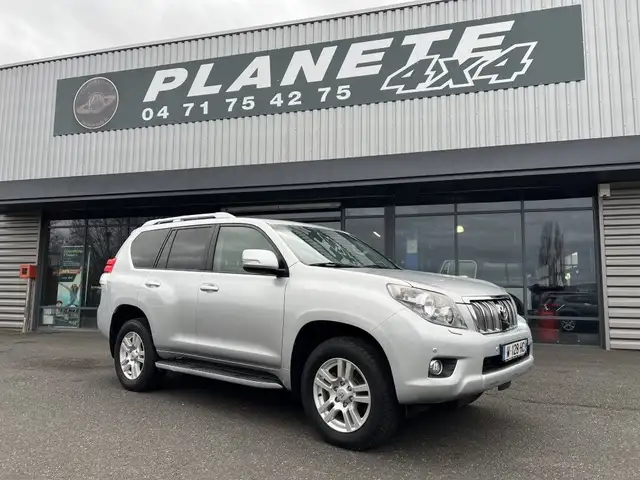 Toyota Land Cruiser KDJ 150 3 L D4D 173 CV 5 portes Lounge