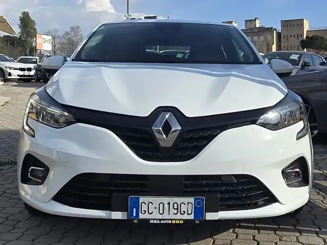 Renault Clio view 3