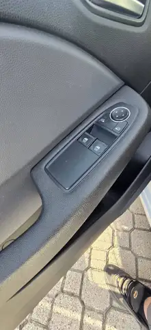 Renault Clio view 11