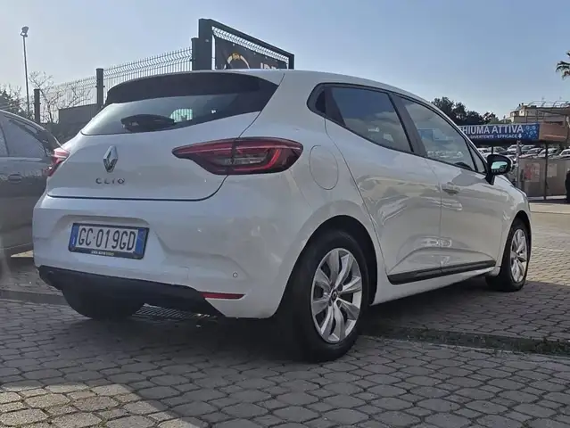 Renault Clio view 5