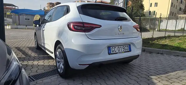 Renault Clio view 4