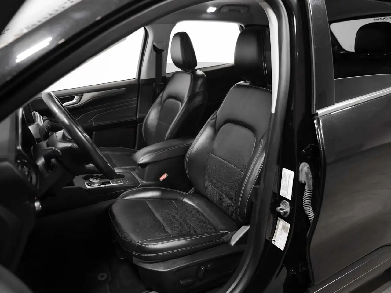 Ford Escape снимка Ford Escape