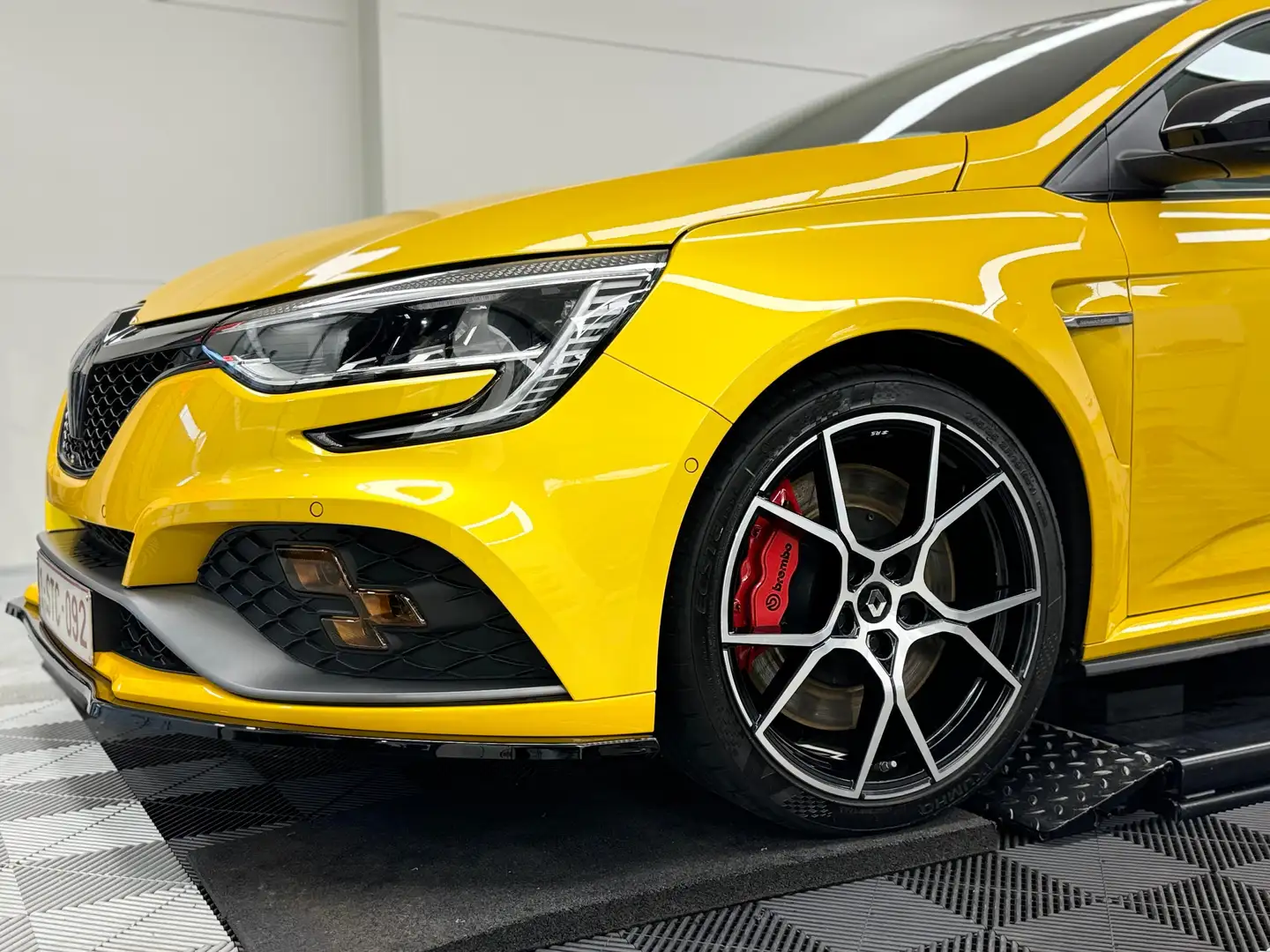 Renault Megane TCe 300 GPF EDC R.S. TROPHY Amarillo - 2