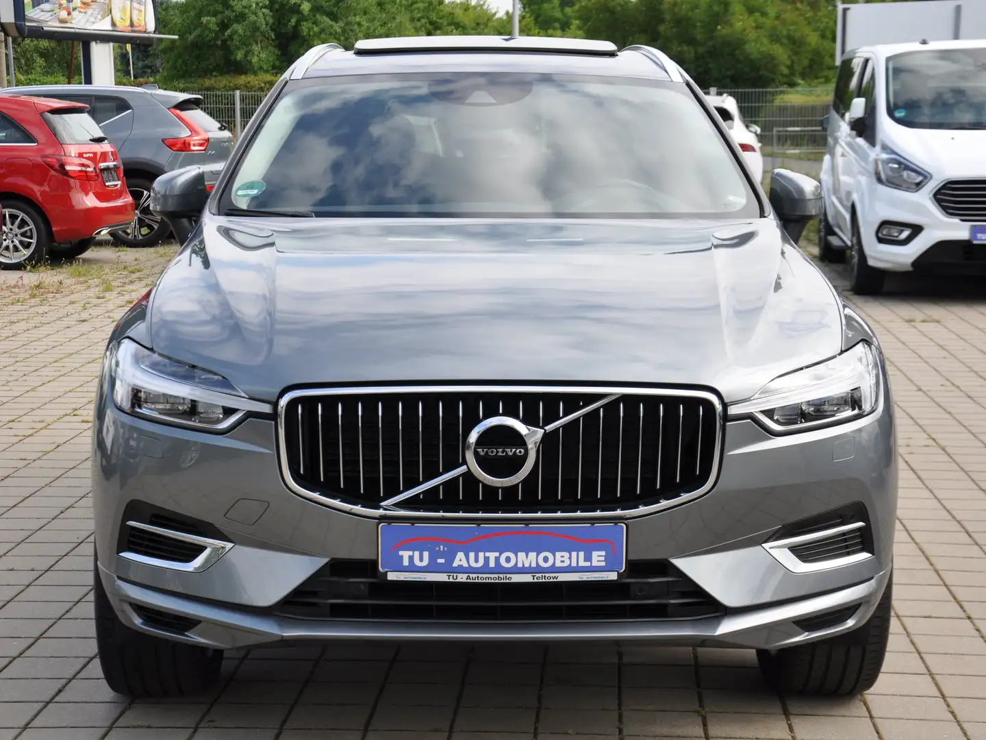 Volvo XC60 T8 Inscription Recharge AWD PANO-H&K-ACC-FULL LED Grau - 2