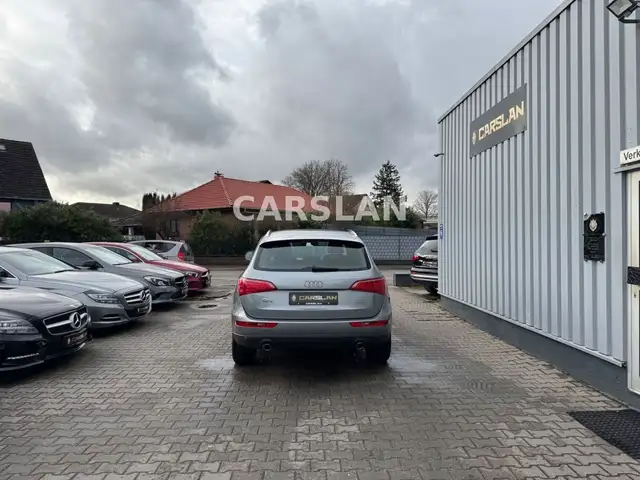 Audi Q5 view 8