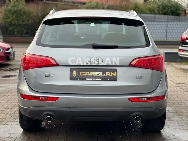 Audi Q5 view 5