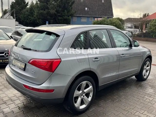 Audi Q5 view 9