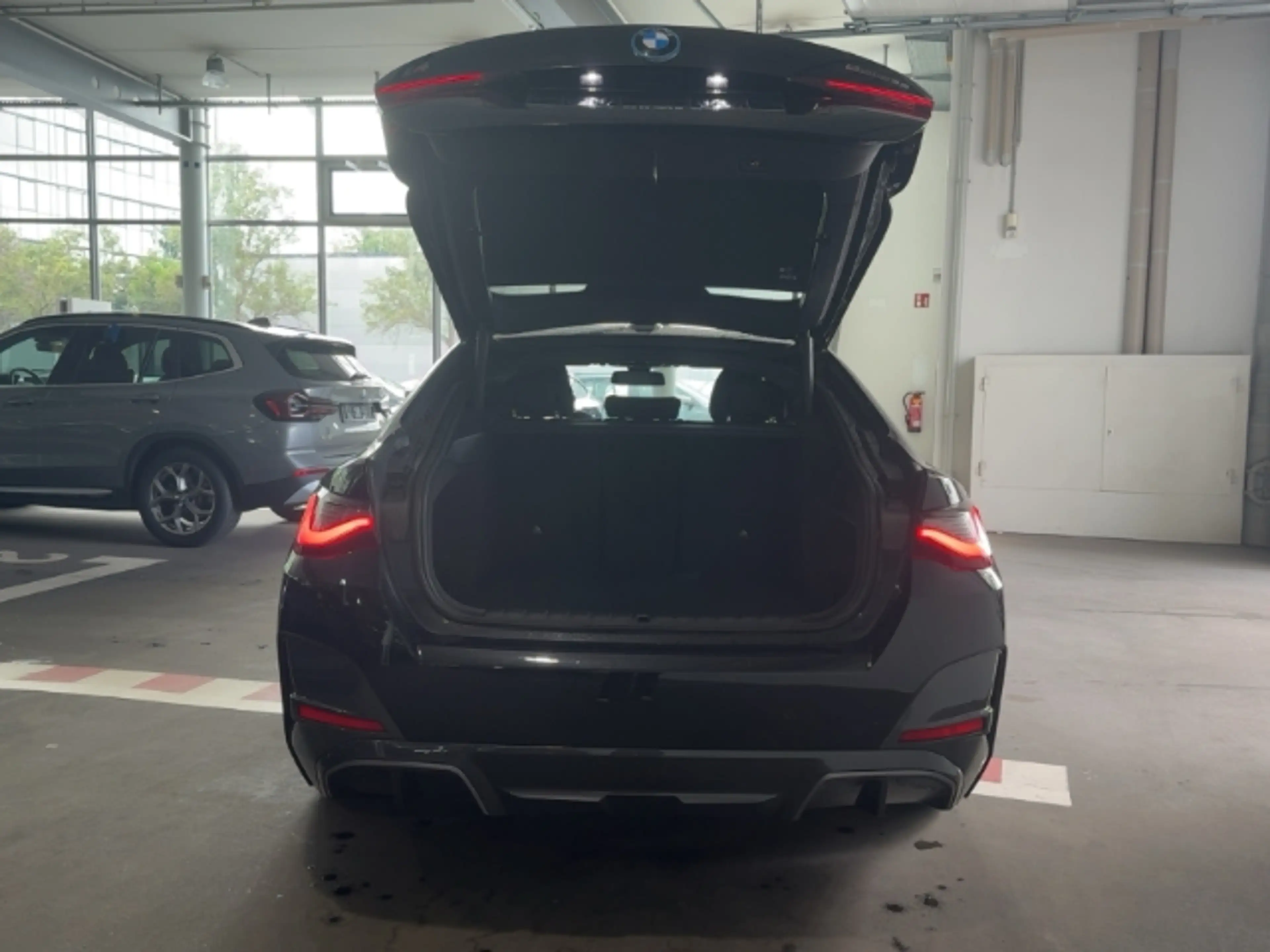 BMW i4 eDrive35 Gran Coupe Sportpaket HUD Navi Digitales — photo 15