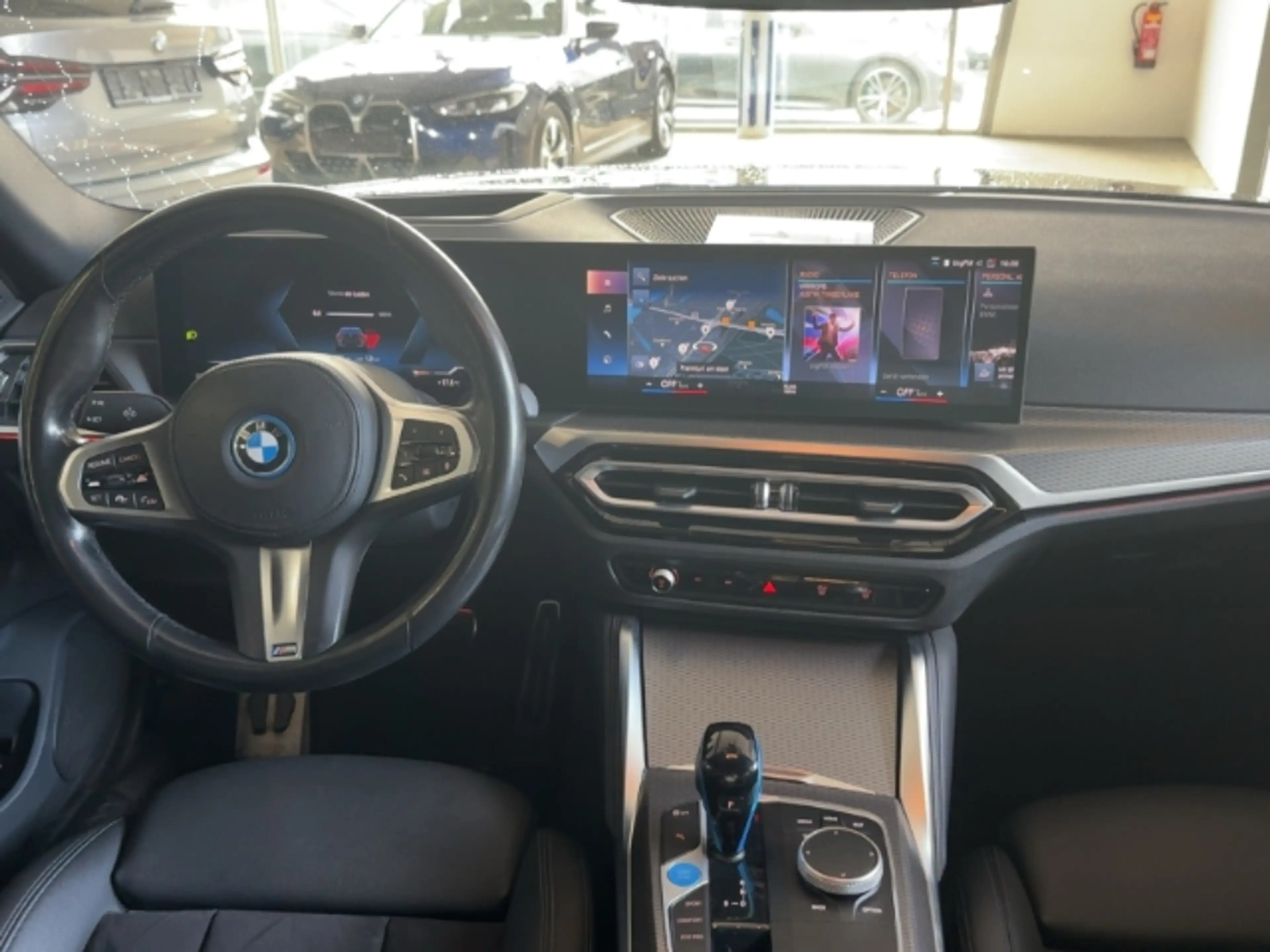 BMW i4 eDrive35 Gran Coupe Sportpaket HUD Navi Digitales — photo 8