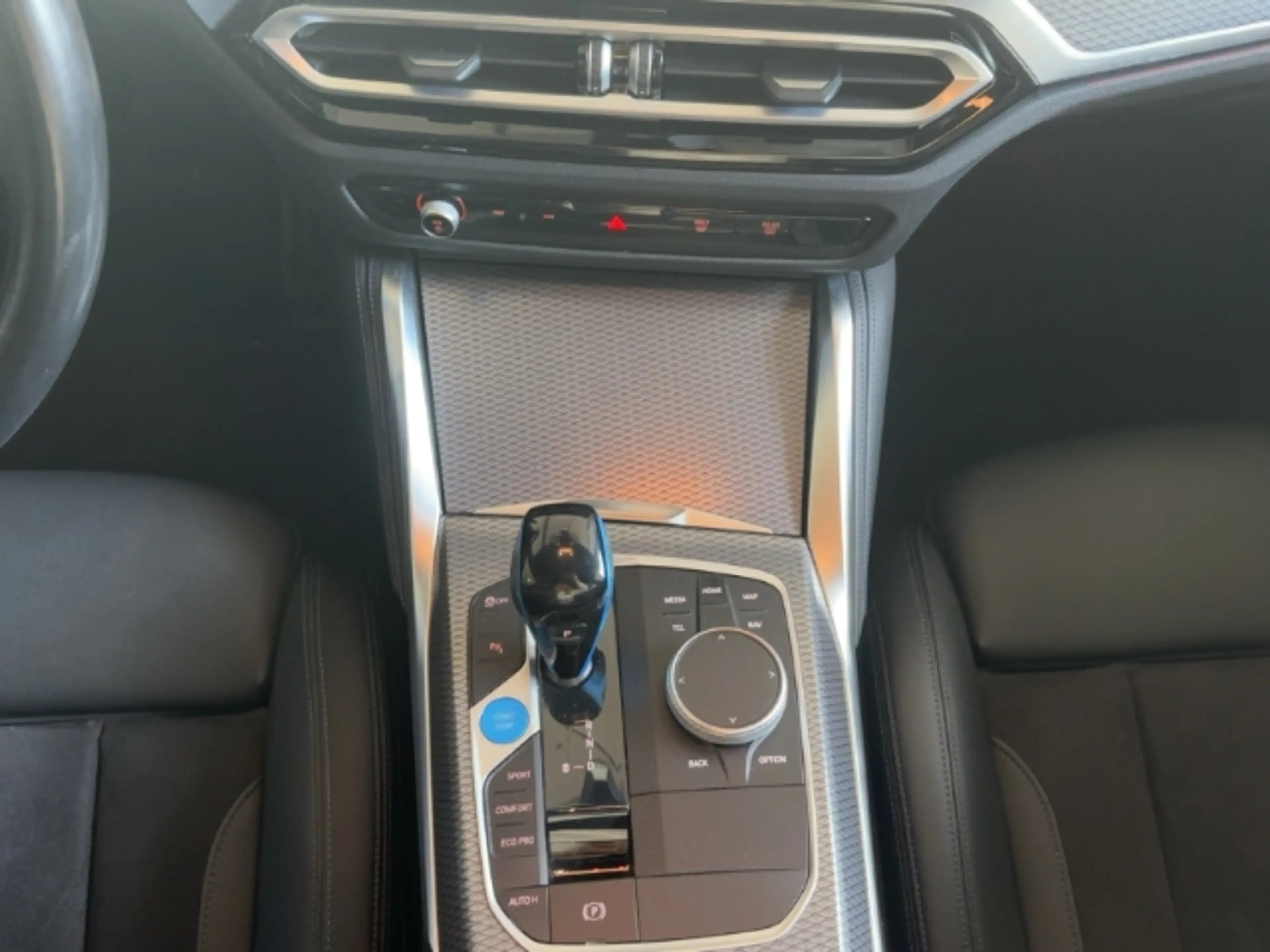 BMW i4 eDrive35 Gran Coupe Sportpaket HUD Navi Digitales — photo 11