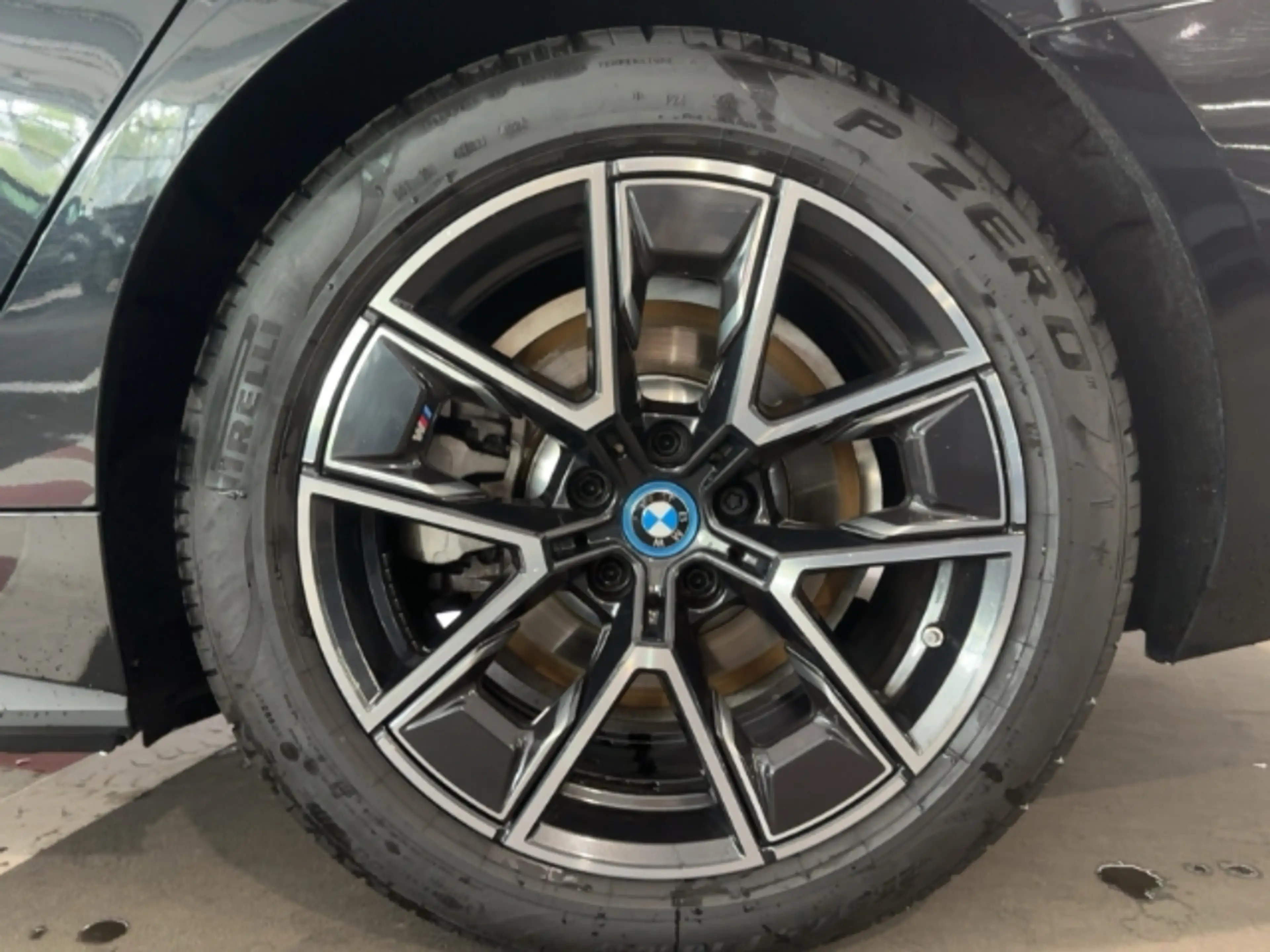 BMW i4 eDrive35 Gran Coupe Sportpaket HUD Navi Digitales — photo 13