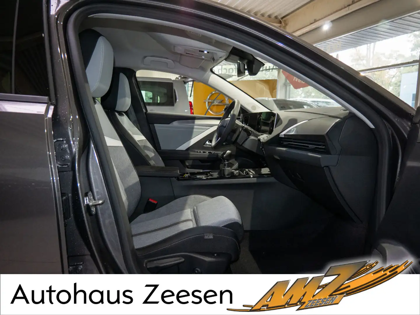 Opel Astra 1.2 Elegance KAMERA NAVI LED PDC AHK - 2