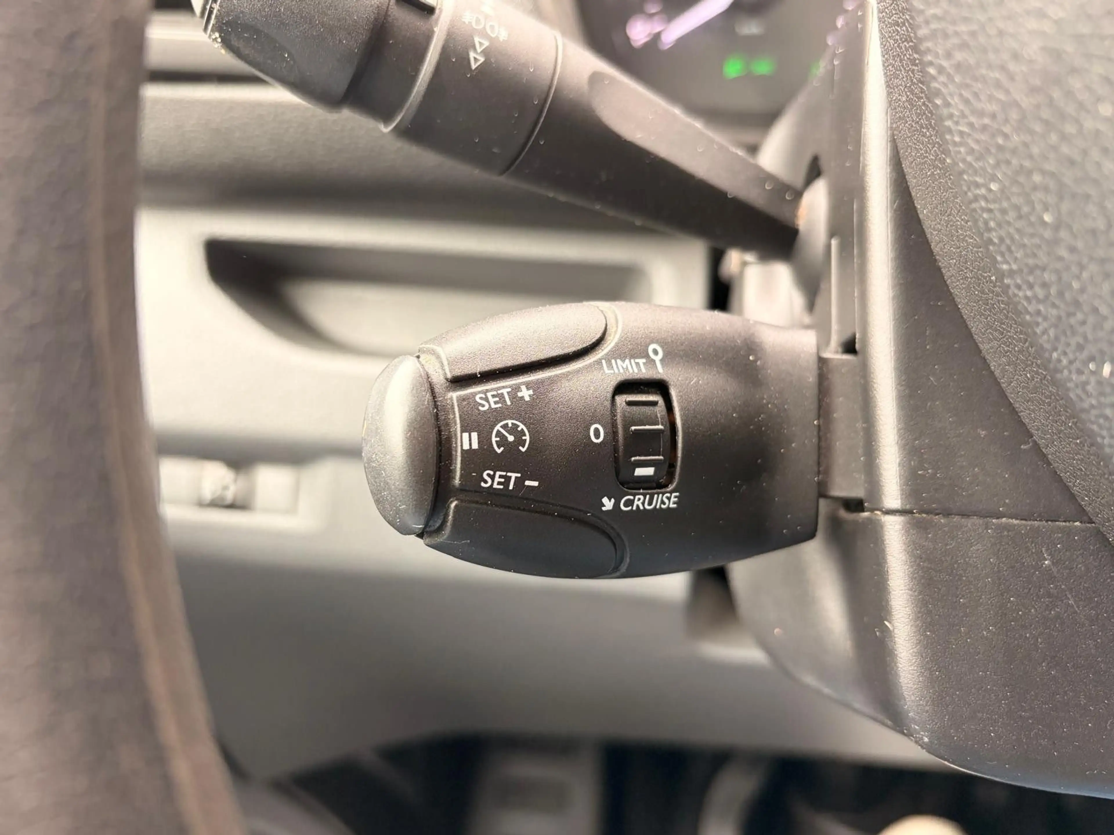 Peugeot Expert Kasten Premium L2 — photo 12