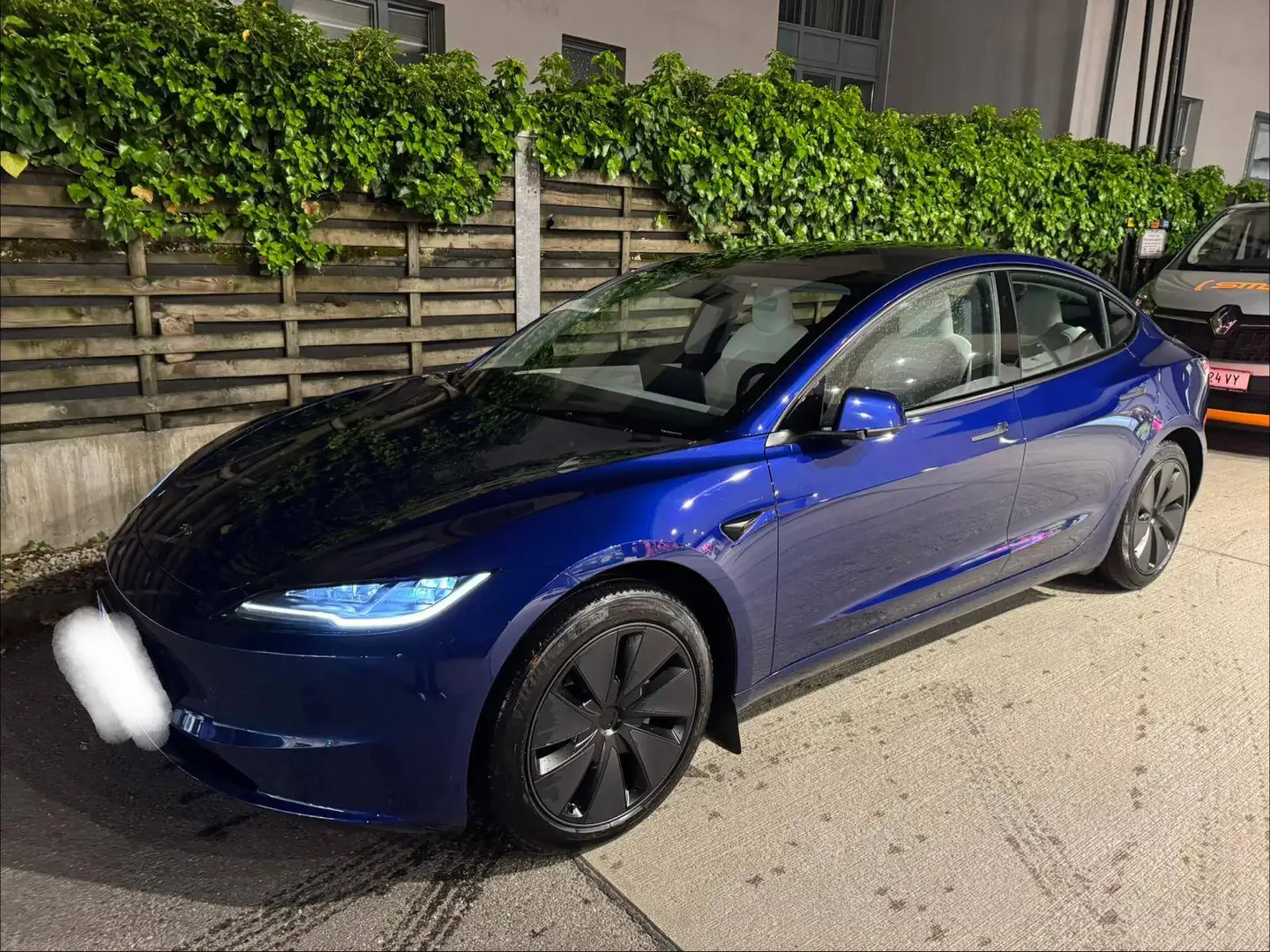 Tesla Model 3 LONG RANGE RWD Blau - 1