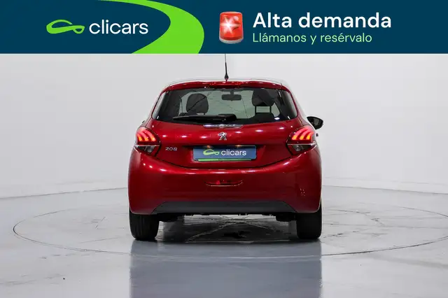 Peugeot 208 view 4