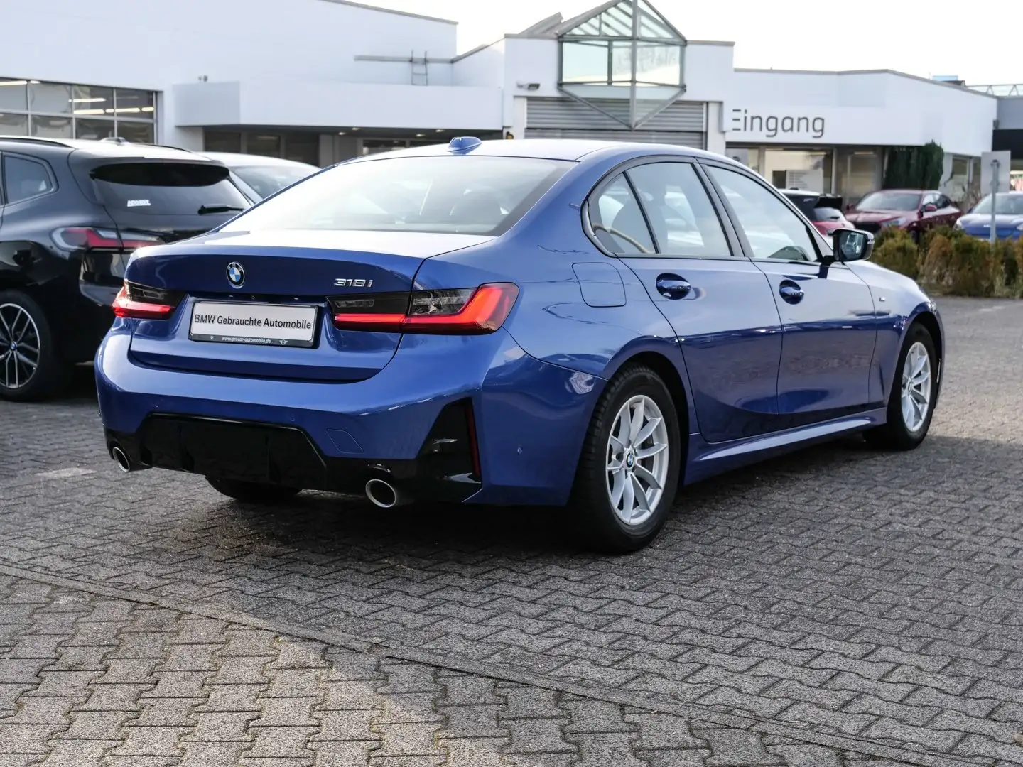 BMW 318 i M-Sport PA RFK LiCoPro 18" M DAB Blau - 2