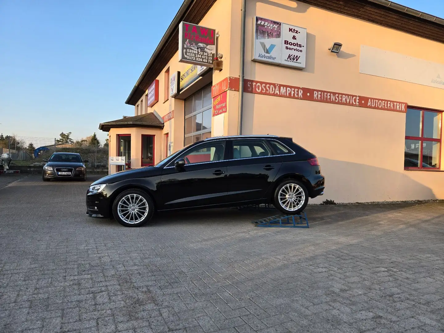Audi A3 Sportback ambiente**Leder*S+W Räder*Tüv neu** Schwarz - 2