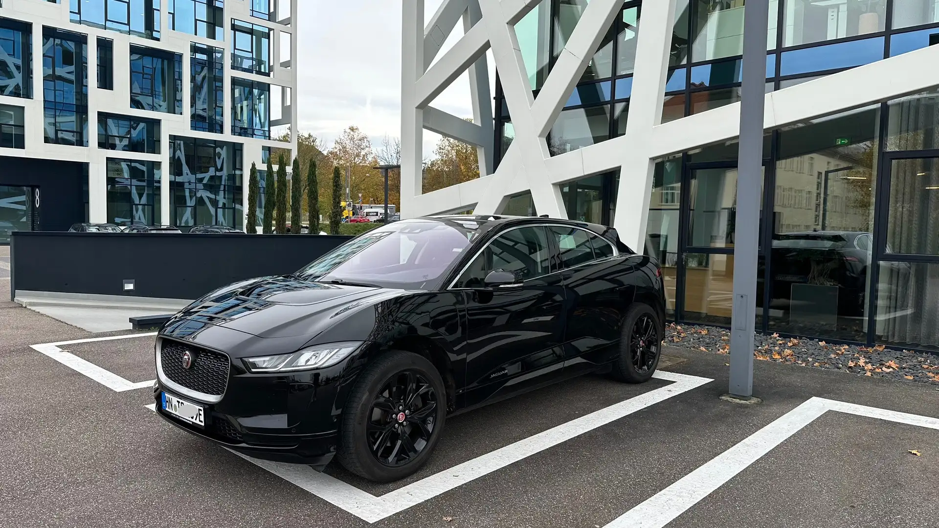 Jaguar I-Pace EV400 AWD TOPZUSTAND Schwarz - 1