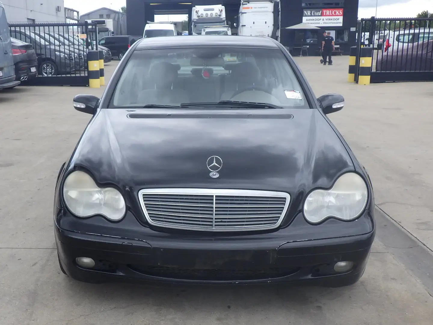 Mercedes-Benz C 200 (Stock ID 56870) Zwart - 2