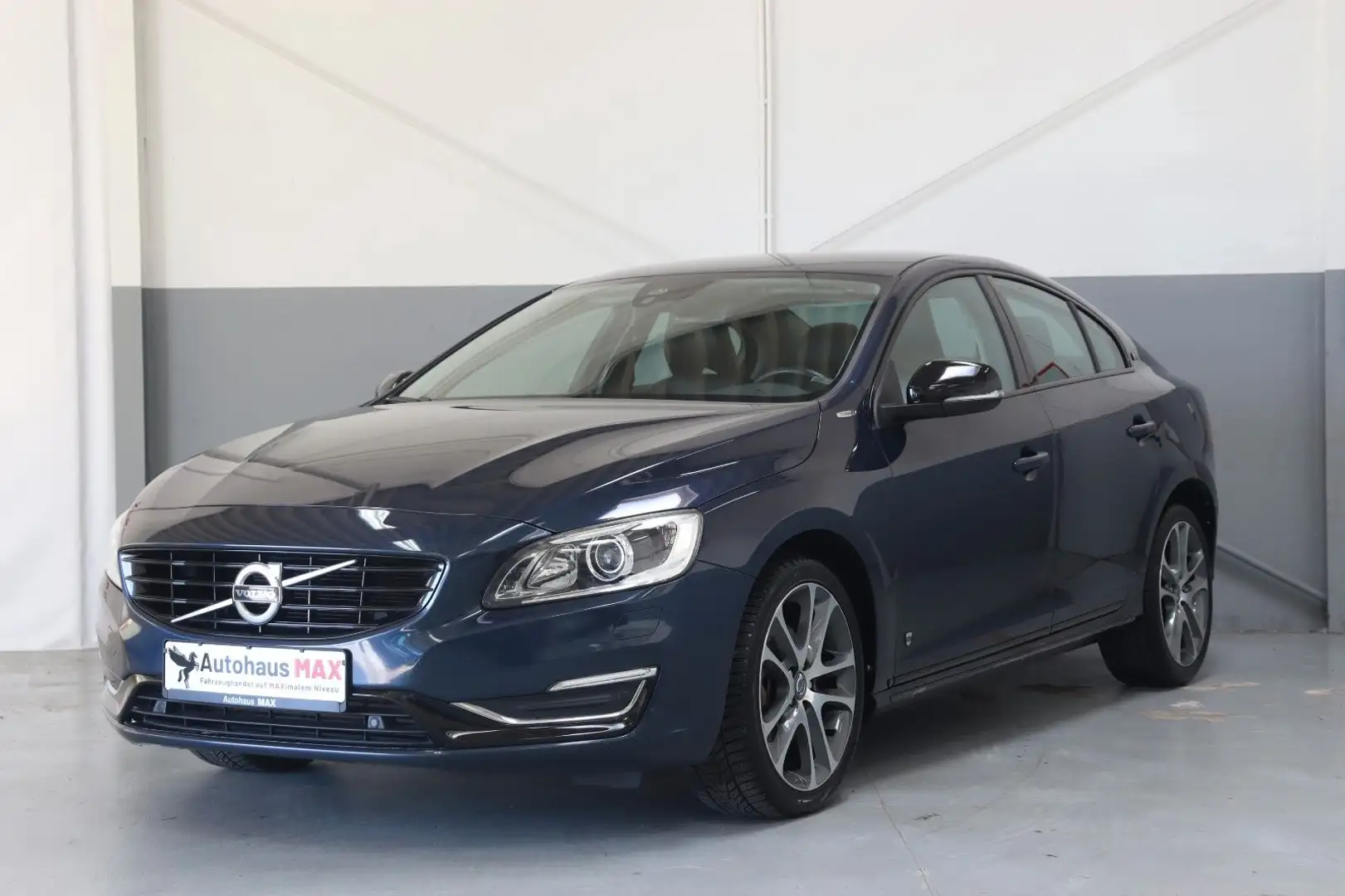 Volvo S60 Lim. Summum~Memory~Sitzhz~Kamera~PDC~MFL~Nav Синій - 1