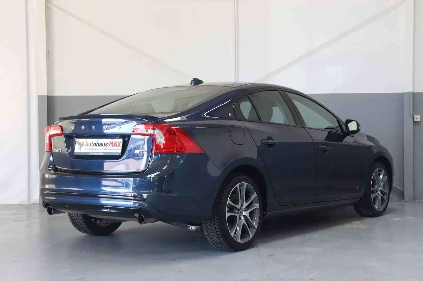 Volvo S60 Lim. Summum~Memory~Sitzhz~Kamera~PDC~MFL~Nav Синій - 2