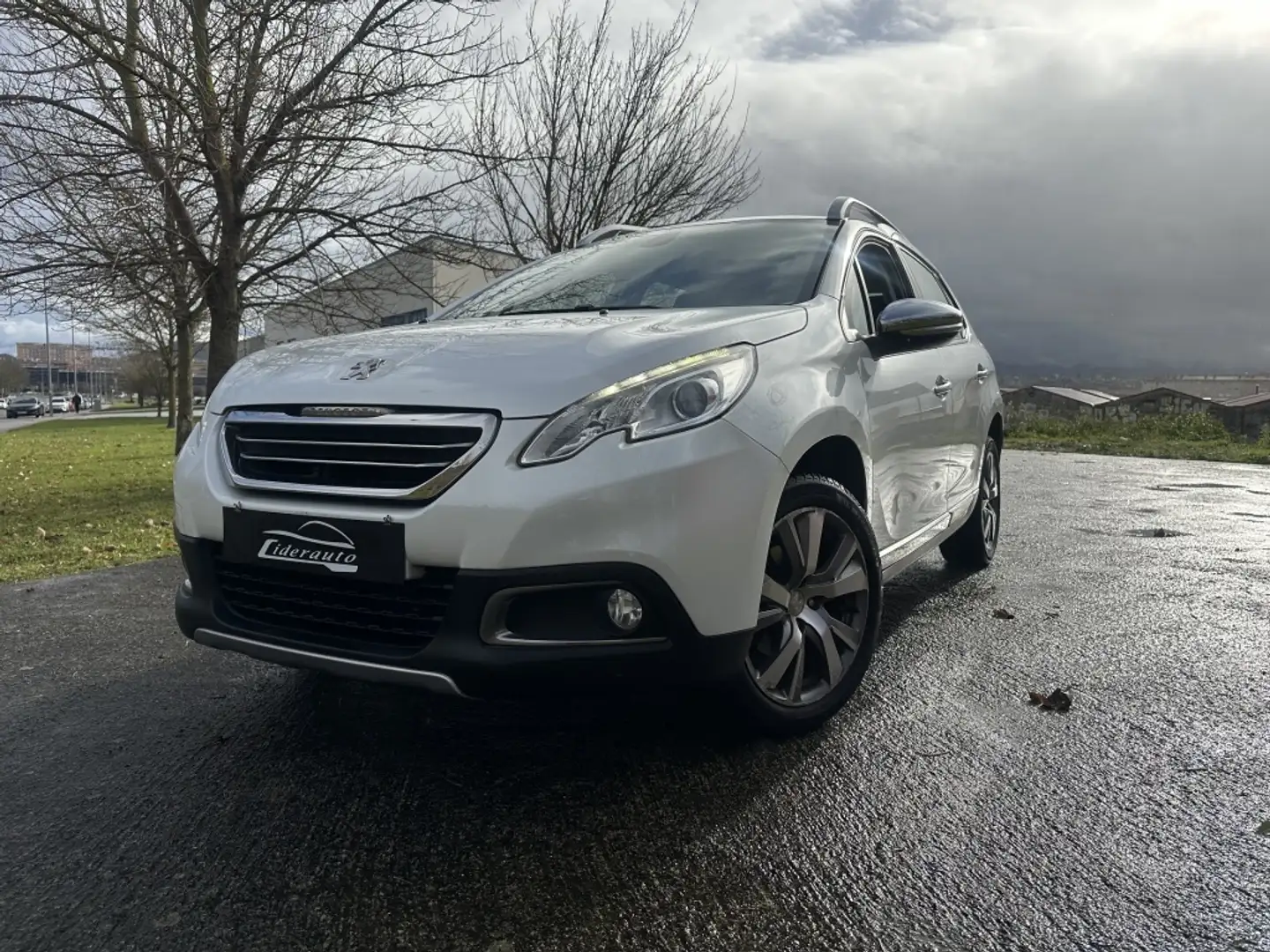 Peugeot 2008 1.2 PureTech S&S Allure 130 Blanco - 1