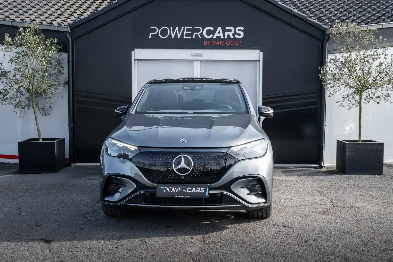Mercedes-Benz EQE SUV 350 | AMG 4Matic | Airmatic | Burmester | Achteras Grau - 2
