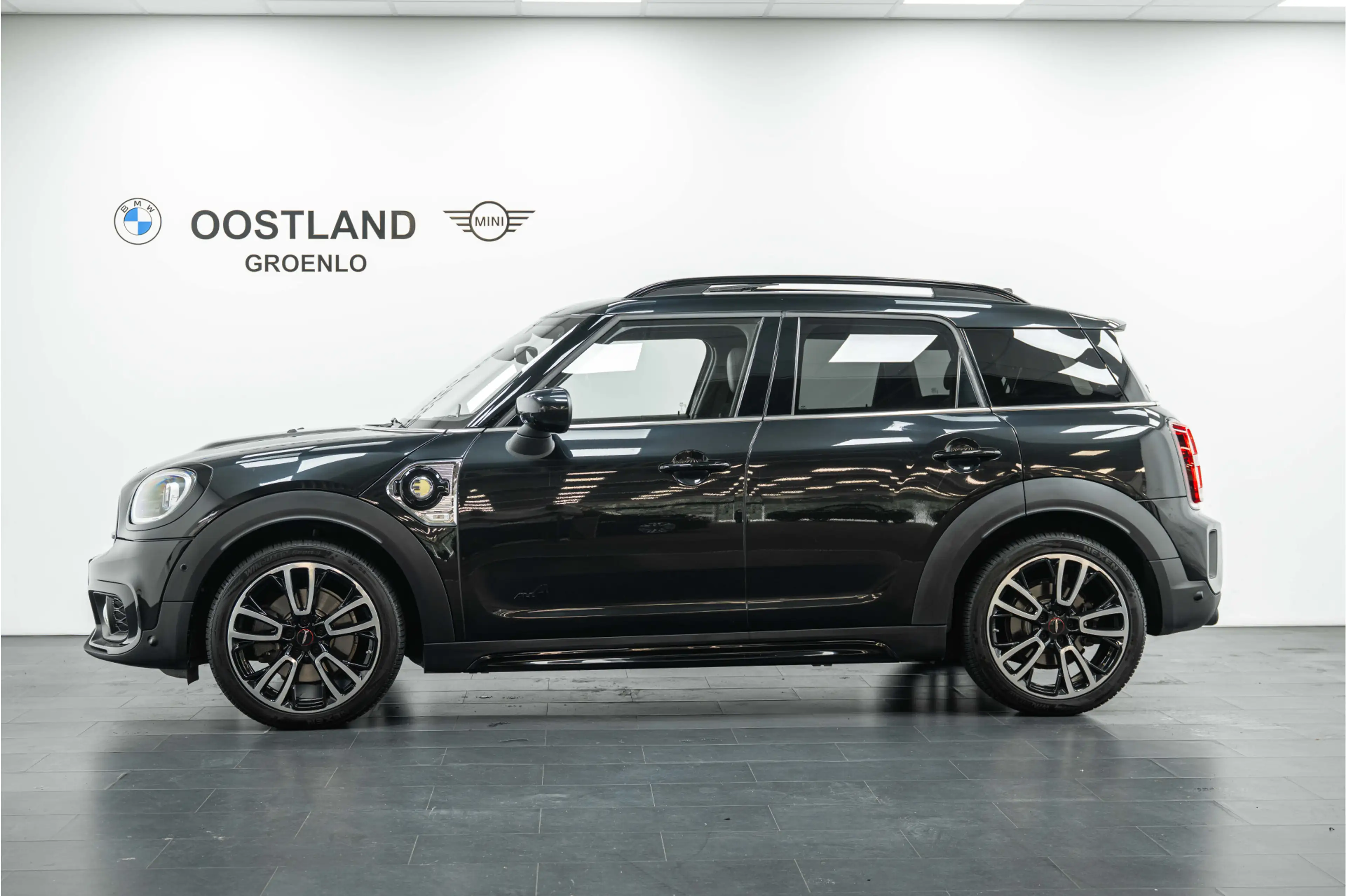 MINI John Cooper Works Countryman S E ALL4 JCW Automaat / Panoramadak / Achteruitrij — photo 14