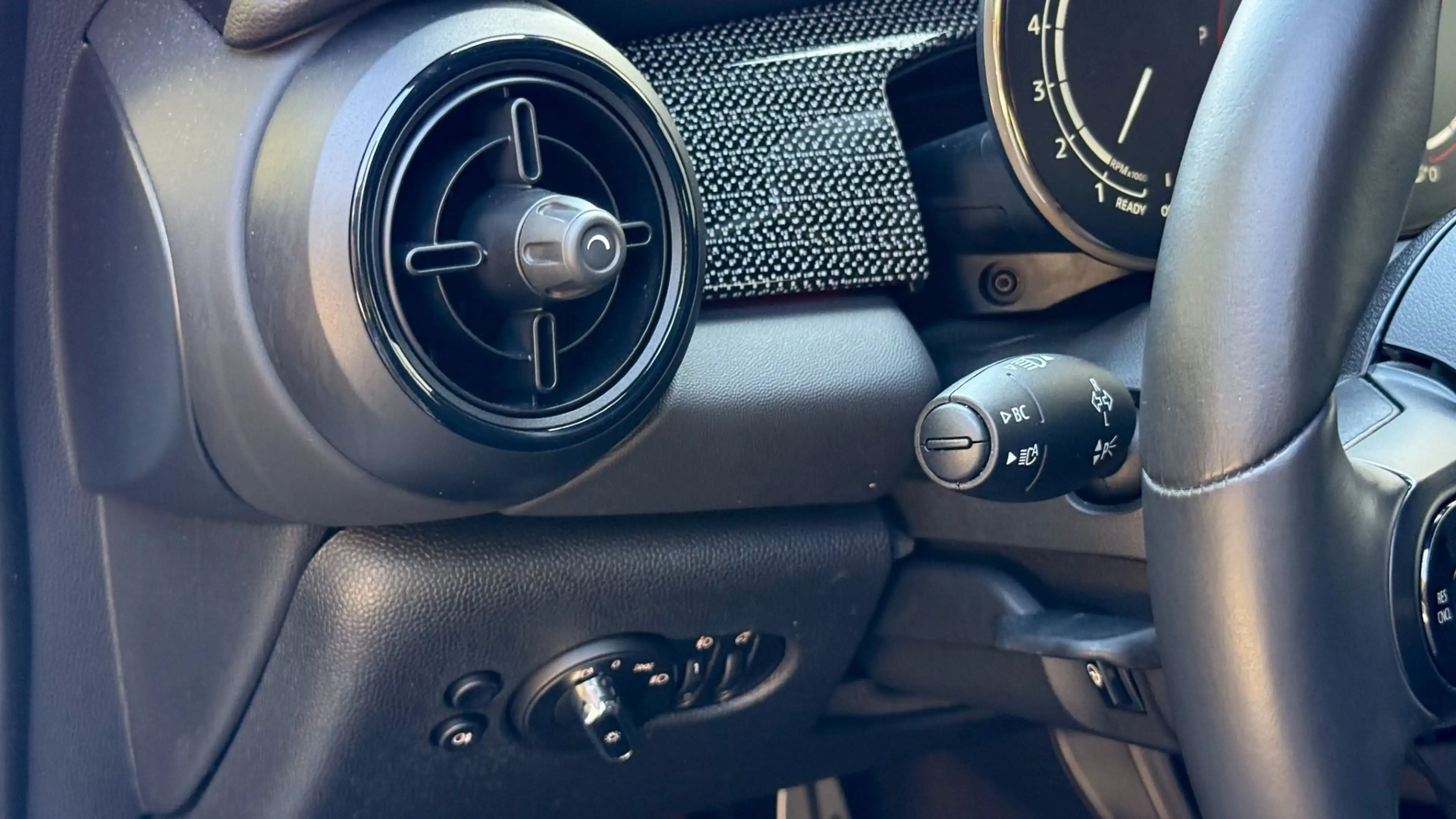 MINI Cooper John Cooper Works Trim — photo 13