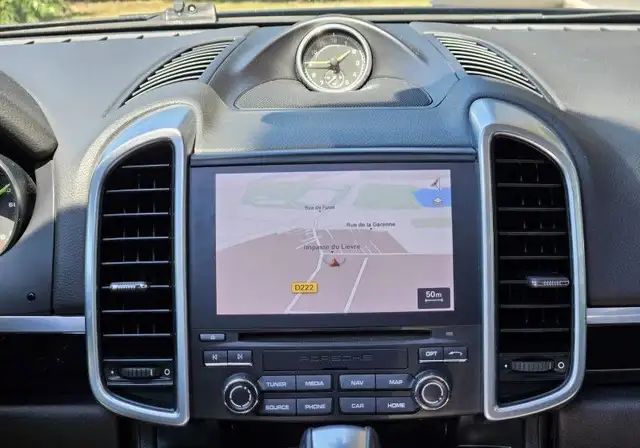 Porsche Cayenne view 15