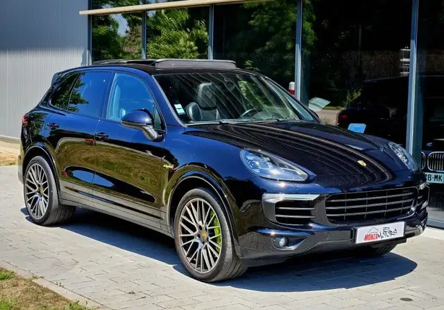 2016 Porsche Cayenne in Black for sale