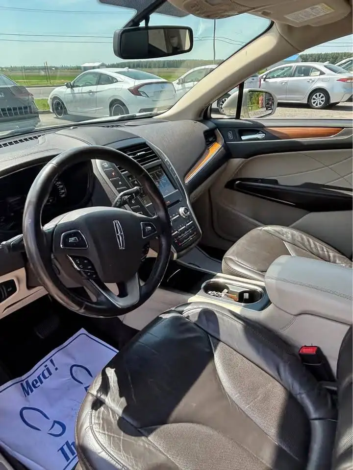 Lincoln MKC photo Lincoln MKC