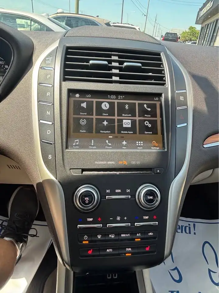 Lincoln MKC photo Lincoln MKC