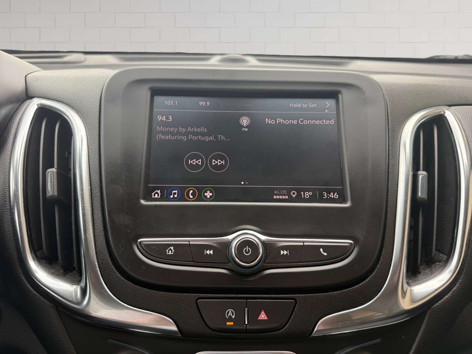 used 2024 Chevrolet Equinox car, priced at $25,696