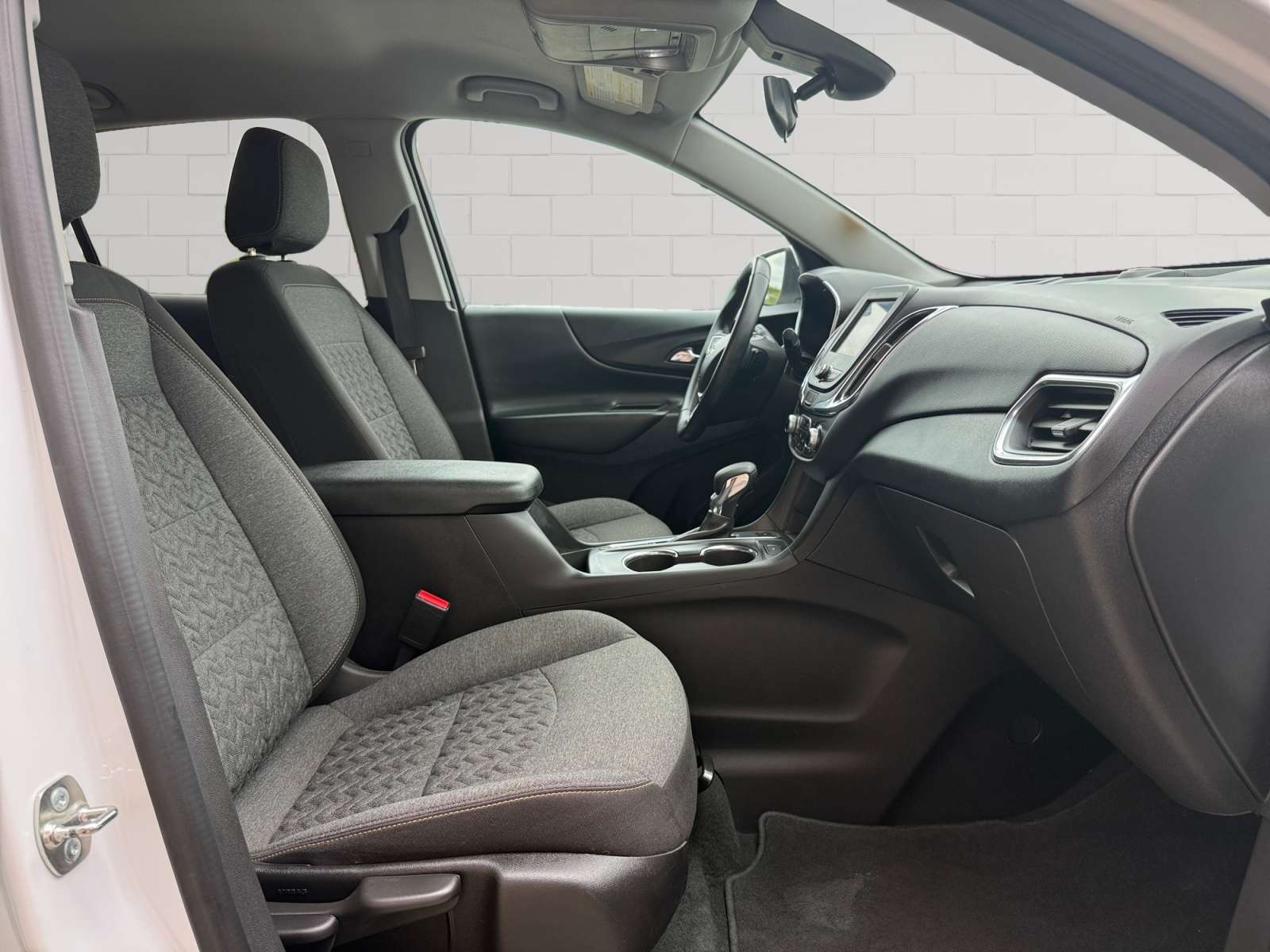 used 2024 Chevrolet Equinox car, priced at $25,696