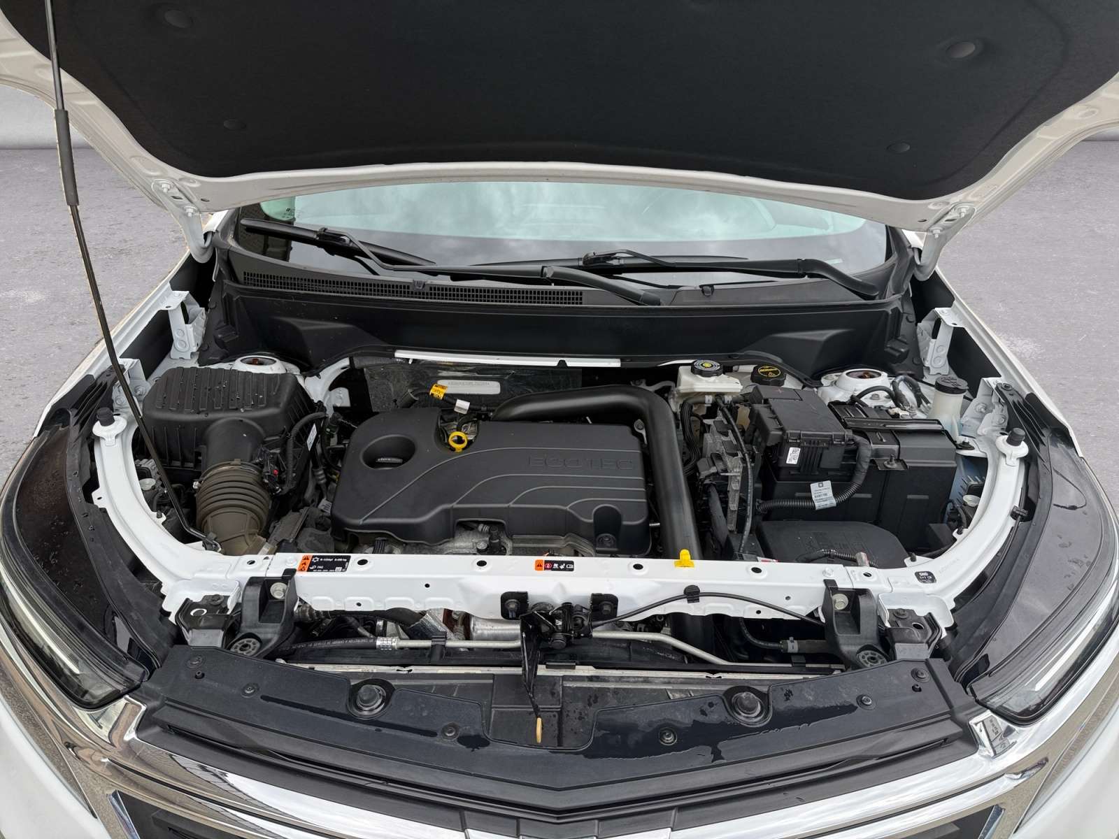 used 2024 Chevrolet Equinox car, priced at $25,696
