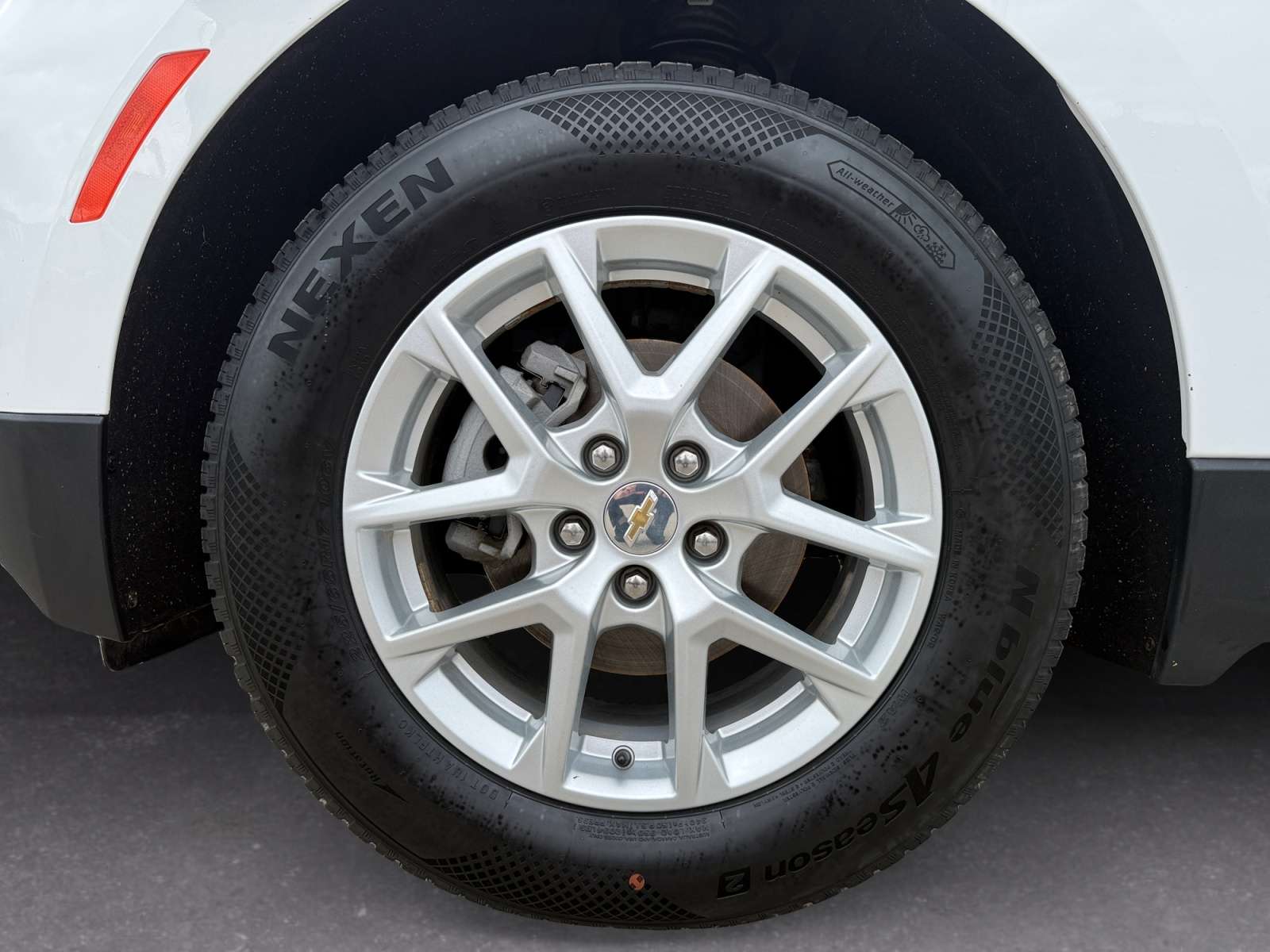 used 2024 Chevrolet Equinox car, priced at $25,696