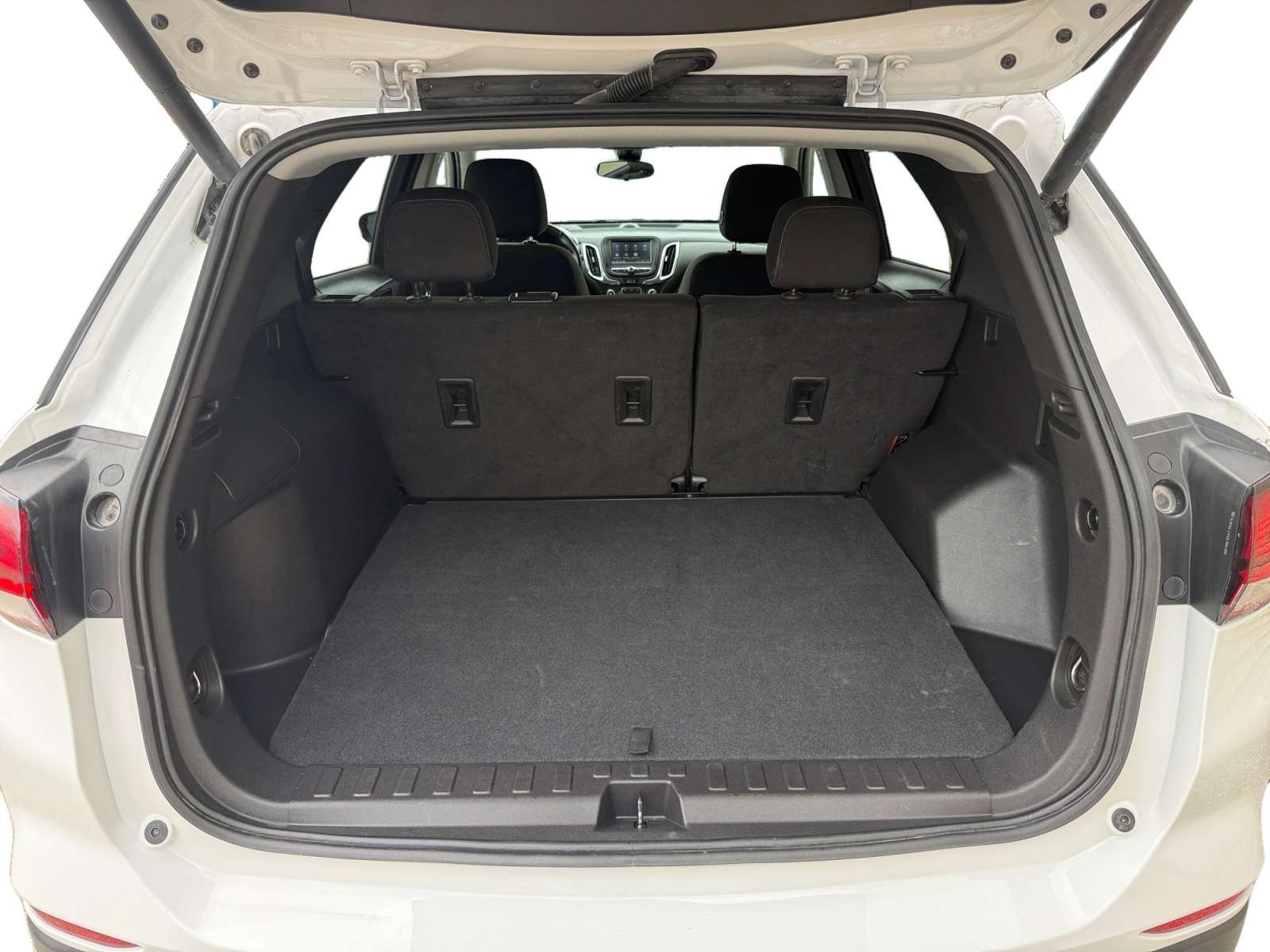used 2024 Chevrolet Equinox car, priced at $25,696