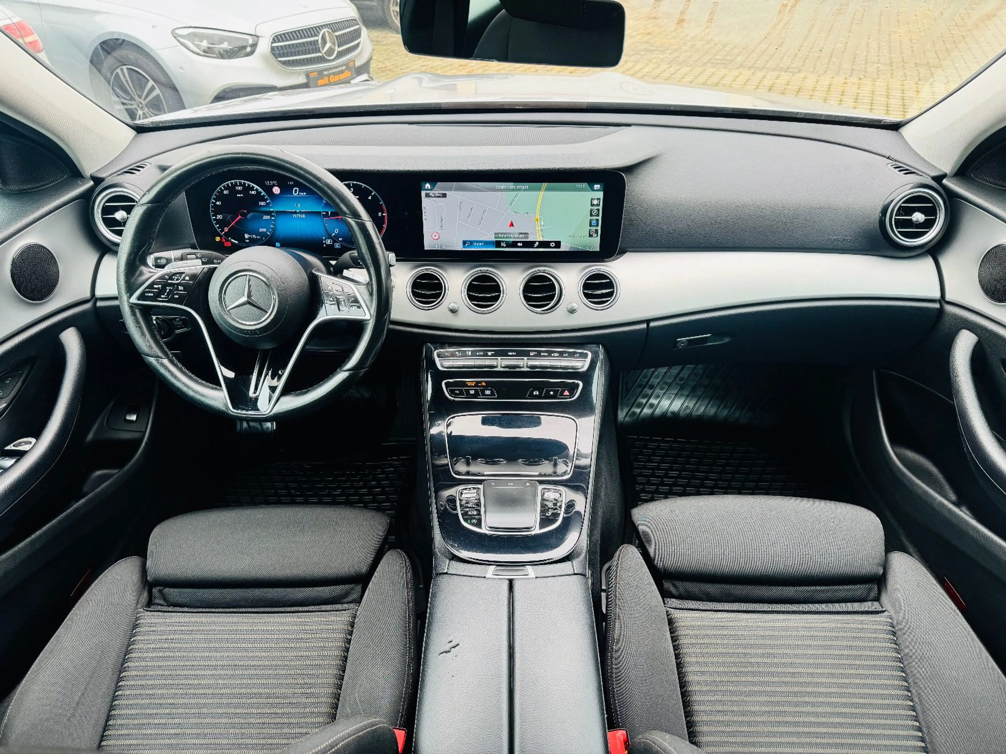 Mercedes-Benz E 220 E -Klasse Avantgard E 220 d, Kamera, TOP-Zustand — photo 4
