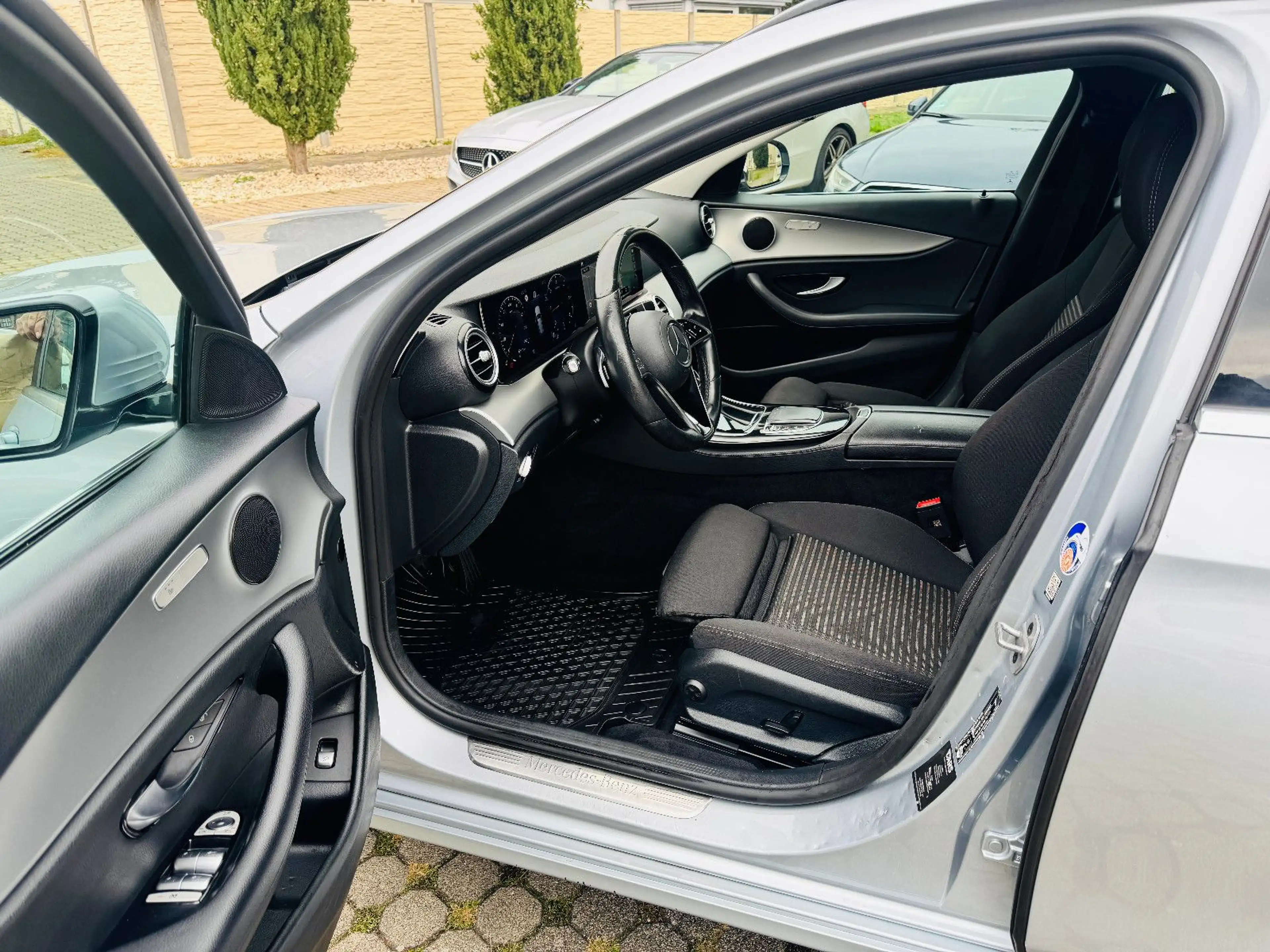 Mercedes-Benz E 220 E -Klasse Avantgard E 220 d, Kamera, TOP-Zustand — photo 7